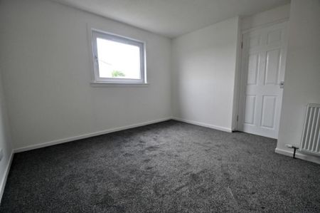 3 bedroom end of terrace house to rent - Photo 5