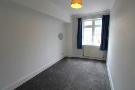 2 bedroom maisonette to rent - Photo 2