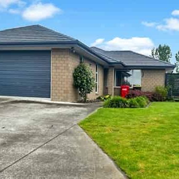 Contemporary Living at Its Best - Photo 1