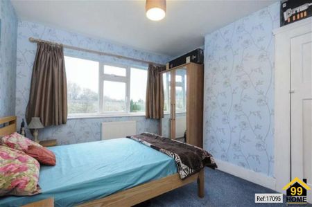 3 bed Semi-detached bungalow in The Gardens , Harrow, HA1 4EY - Photo 5