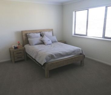 Furnished 5-bedroom in Helensvale - Photo 6