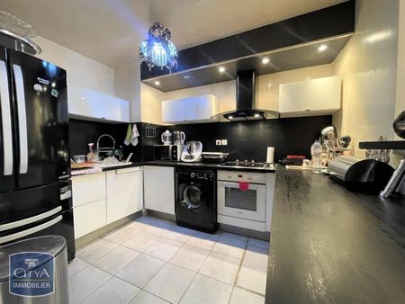 Location Appartement 3 pièces 75m² CHATEAURENARD 13160 - Photo 4