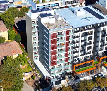 Luxury Apartment in Prime Location - Photo 5