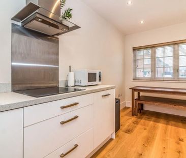 Room in a Shared House, Nigel Road, M9 - Photo 1