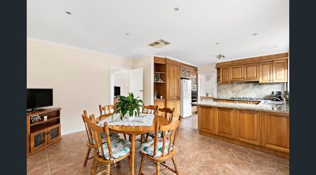 39 Cecelia Drive, Keilor East VIC 3033 - Photo 2