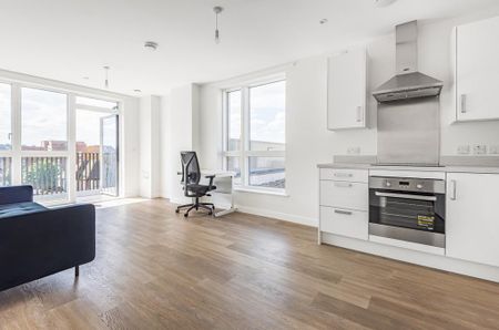 1 bedroom in a house share to rent - Photo 4