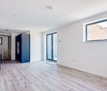 Semi-detached House to rent - High Street, Sevenoaks, TN13 - Photo 1