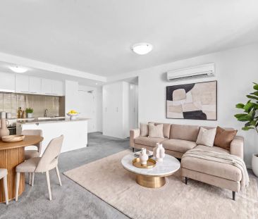 Smart, Stylish and Superbly Located - Photo 2