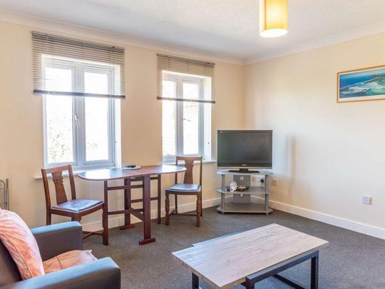 2 bedroom house to rent - Photo 1