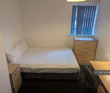 1 bedroom in a house share to rent - Photo 2