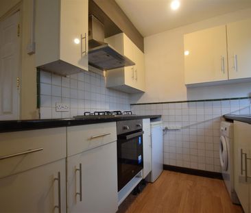 3 bedroom house - end terrace - Photo 4