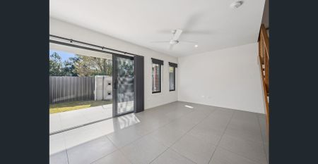 MODERN TOWNHOUSE CLOSE TO THE BEACH - Photo 5