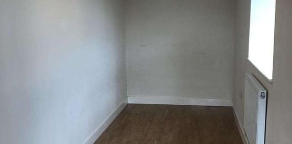 Oundle Road, Woodston, PE2 - Photo 2