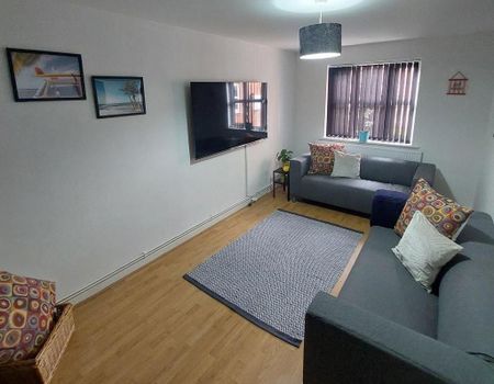 Mixed use to rent - Photo 3