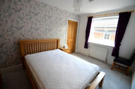 2 bedroom Apartment to rent - Photo 3