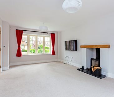 4 bedroom detached house to rent - Photo 6