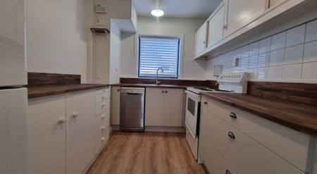 Townhouse In A Very Handy Location! - Photo 4