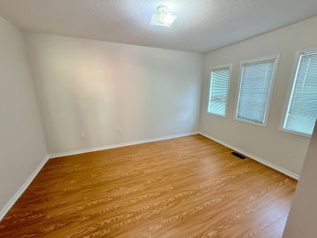 For Lease - 12 Sled Dog Road, Brampton, Ontario - Photo 5