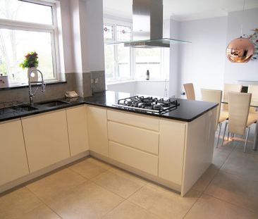 3 bedroom semi-detached house to rent - Photo 6