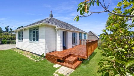 Sun Soaked Home in Henderson - Photo 3