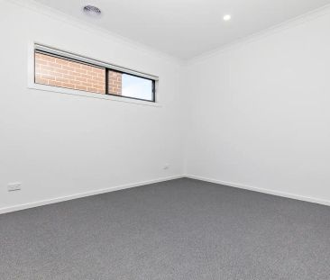 “Modern & Low-Maintenance Family Home in Prime Wyndham Vale Location” - Photo 5