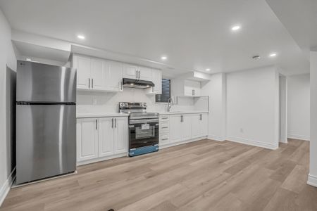 For Lease - 126 Slan Avenue, Toronto, Ontario - Photo 5