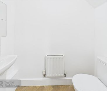 4 bedroom terraced house to rent - Photo 5