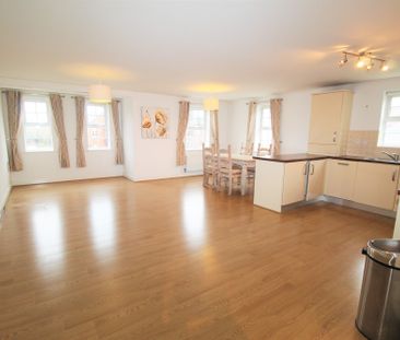 Clement Road, Fulwood - Photo 1