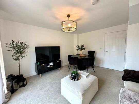 2 bedroom end of terrace house to rent - Photo 1