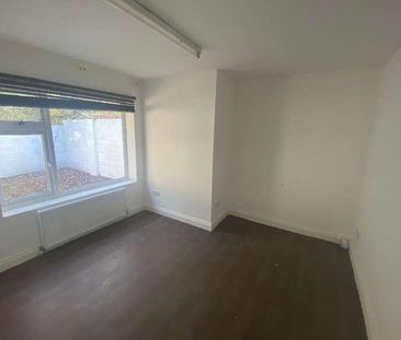 Winvale, Slough, Slough, SL1 - Photo 2