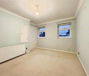 2 bedroom end of terrace house to rent - Photo 1