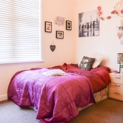 2 Bedrooms Otley Road - Photo 1