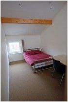 Modern 5 Bed Apartment with Free Internet - Photo 4