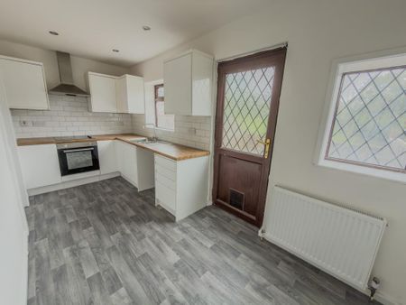 2 bedroom terraced house to rent - Photo 3