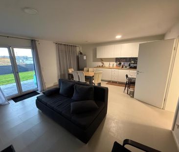 Luxuriöse 2 Zimmer Wohnung mit Stellplatz und Garten - Photo 1