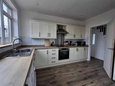 2 bedroom house share to rent - Photo 5