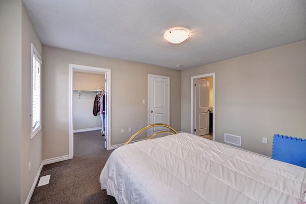 For Lease - 324 Equestrian Way Unit# 17, Cambridge, Ontario - Photo 1