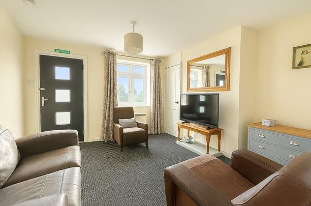 House share to rent - Photo 1