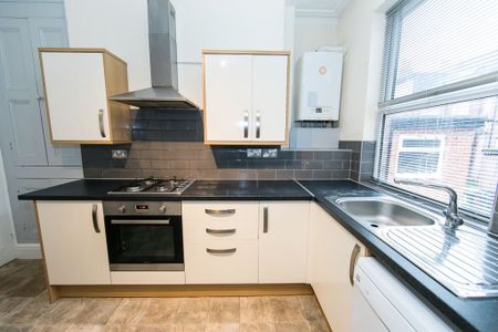 Hessle View, Hyde Park, Leeds - Photo 3