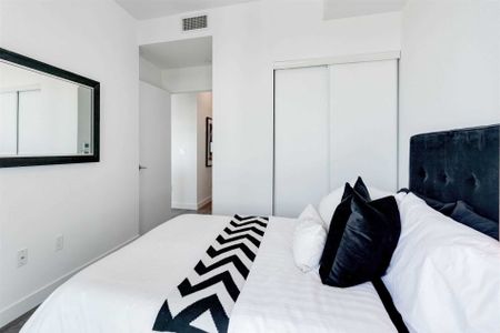 For Lease - 8 Eglinton Avenue Unit# 5011, Toronto, Ontario - Photo 5