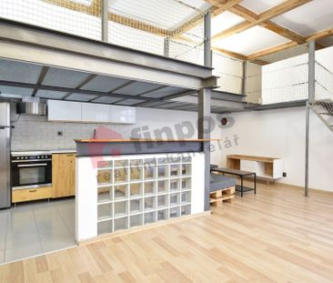 Pronájem bytu 2+kk 79 m², Pernerova 121, Praha Karlín - Photo 4