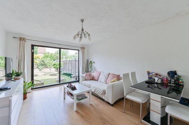 2 bedroom house to rent - Photo 1