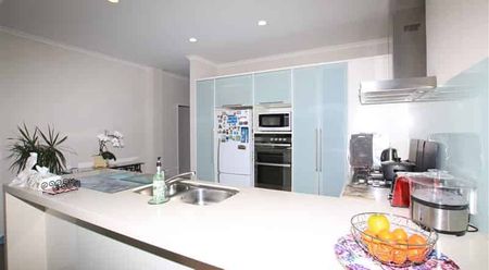 Easy Family Living in a Warm, Stylish Home - Photo 5