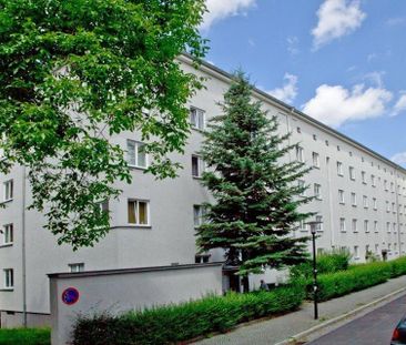 Diese schöne 2 Raumwohnung wartet auf Sie - Der Einzug ist schon im... - Foto 2