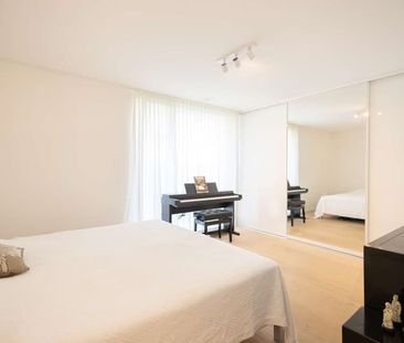 Helle 3.5-Zimmer-Wohnung mit Balkon und Garage in Kloten - Photo 3