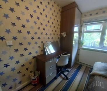 1 bedroom in a house share to rent - Photo 5 | Rentumo