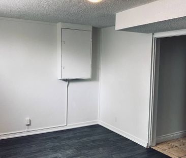 For Lease - 82 sanford Street Unit# Unit A, Barrie, Ontario - Photo 5