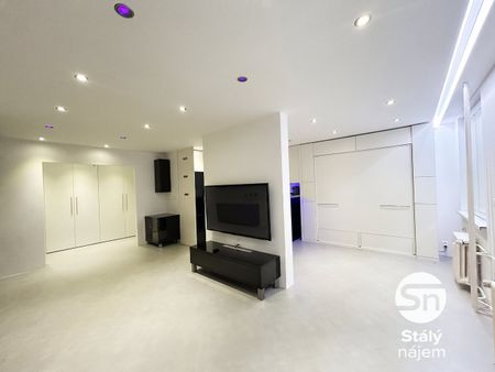 Pronájem bytu 1+kk 49 m² - Fotografie 2