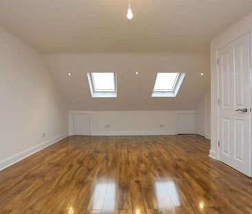 Lullington Avenue, Hove, BN3 - Photo 2