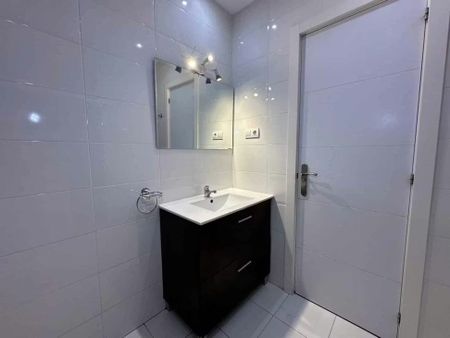 Paseo de Santa María de la Cabeza, Madrid, Community of Madrid 28045 - Foto 5